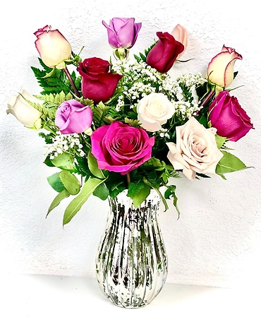 Dozen Romantic Roses in Metallic Vase (Silver or Gold)